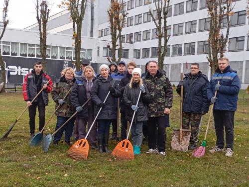 Молодежь ОАО «Ольса» сегодня вышла на республиканский субботник